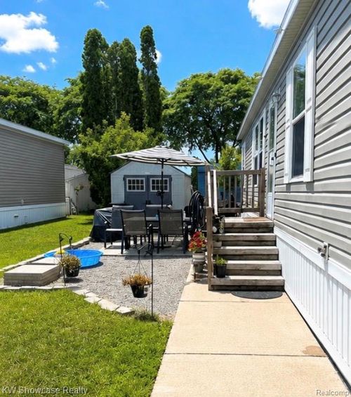 26263 Louisiana Ave, Novi, MI, 48374-4107 | Card Image
