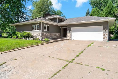 5105 Balsam Lane N, Plymouth, MN, 55442 | Card Image