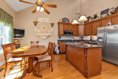 145 Maya Cir, Central Islip, NY, 11722-4542 | Card Image