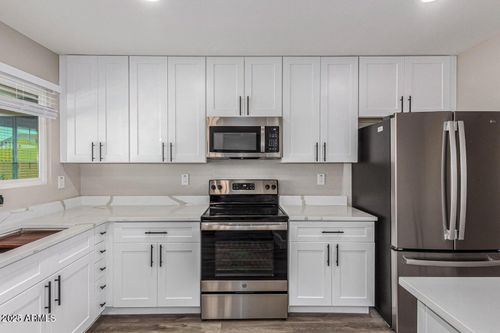 9938 W Willowcreek Cir, Sun City, AZ, 85373 | Card Image