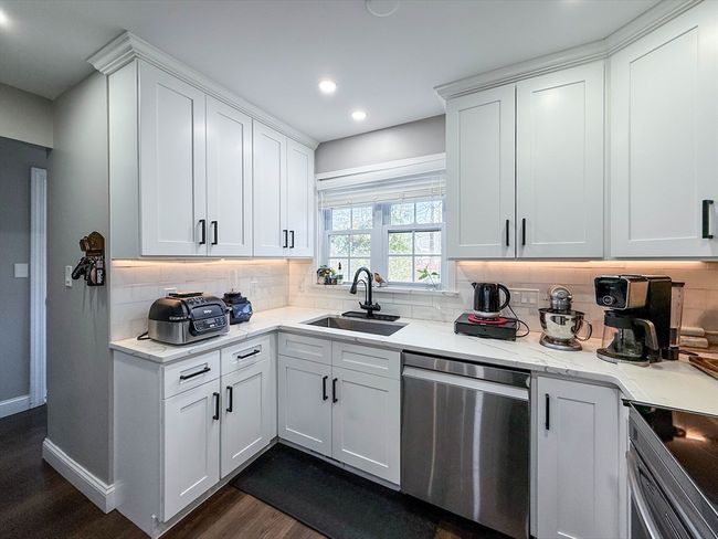 A4 - 280 Elm St, Condo with 3 bedrooms, 2 bathrooms and 2 parking in Marlborough MA | Image 4