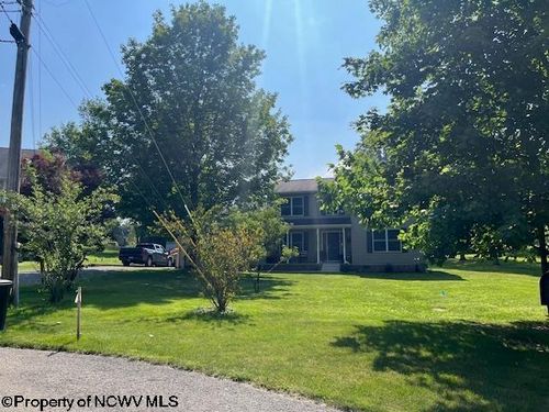 250 Deerfield Cir, Kingwood, WV, 26537-1358 | Card Image