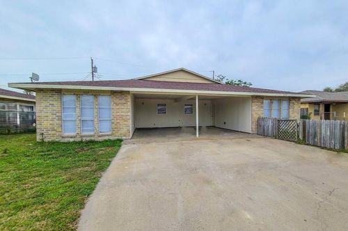 2119 Zephyr Cir, Ingleside, TX, 78362-6226 | Card Image