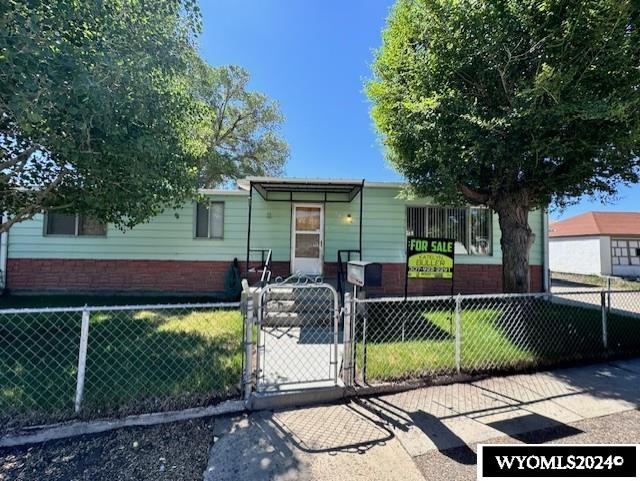Lyle Ave, Rock Springs, WY 82901