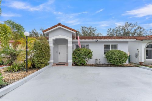 apt-1002-8255 Nw 186th St, Hialeah, FL, 33015-2600 | Card Image