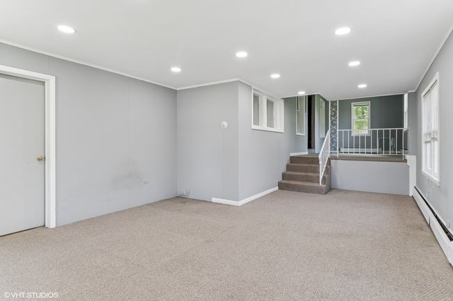 1005 Division St, House other with 6 bedrooms, 2 bathrooms and 2 parking in Lisle IL | Image 16