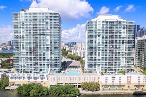 5-lph03-330 Sunny Isles Blvd, Sunny Isles Beach, FL, 33160-5624 | Card Image