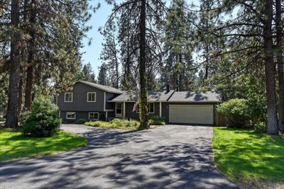 13305 W Meadowview Ln, Home with 4 bedrooms, 3 bathrooms and null parking in Nine Mile Falls WA | Image 1