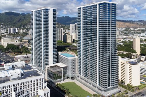 2212-1515 Liona St, Honolulu, HI, 96814-2442 | Card Image