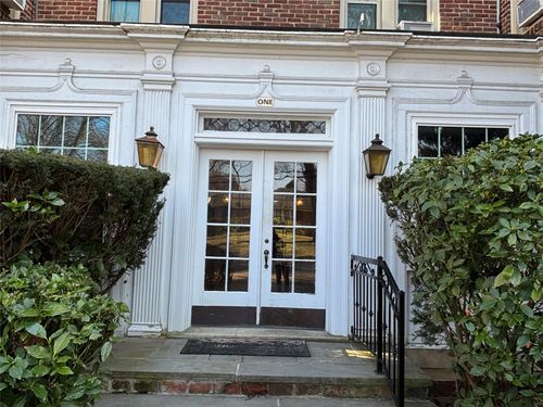 apt-3a-1 Ascot Ridge Rd, Great Neck, NY, 11021-2901 | Card Image