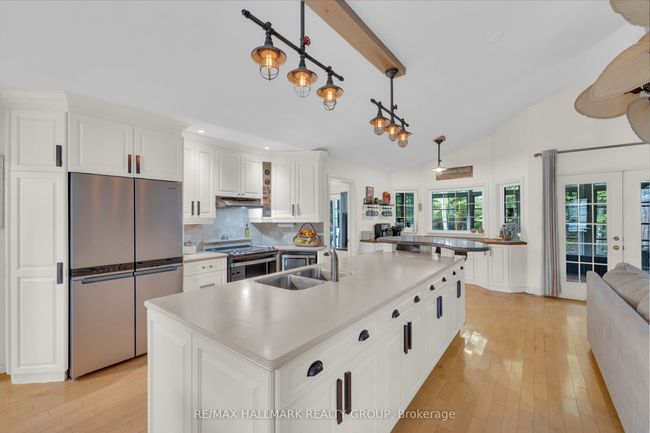 220 Garfield St, House other with 4 bedrooms, 3 bathrooms and 8 parking in Gananoque ON | Image 12