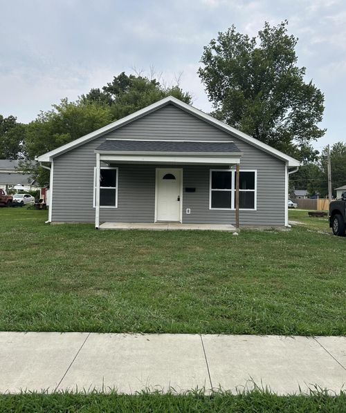 415 S Allen St, Centralia, MO, 65240-1506 | Card Image