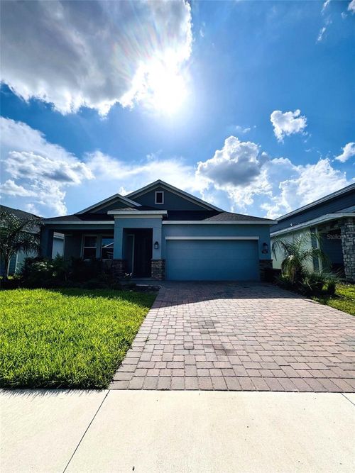 142 Aces High Ln, DAVENPORT, FL, 33896-8036 | Card Image