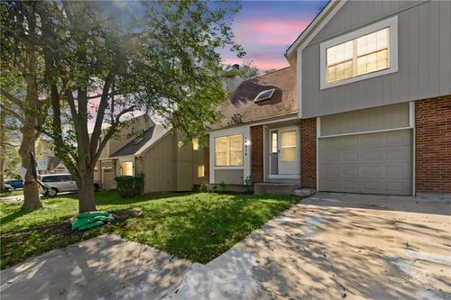 10814 Haskins St, Lenexa, KS, 66210-3710 | Card Image