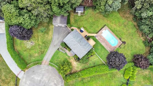 28 Mortimer Pl, Eastport, NY, 11941-1105 | Card Image