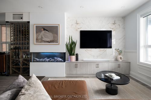 1059 St Clarens Ave, Toronto, ON, M6H3X8 | Card Image