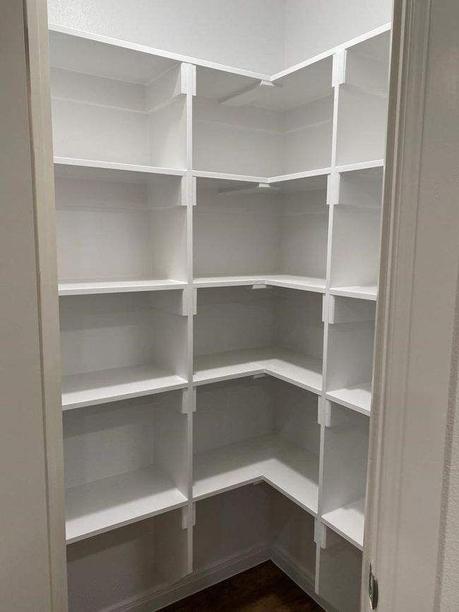 View of pantry | Image 5