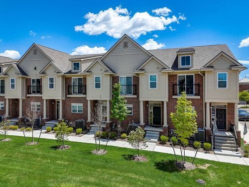 25-25495 Grandview Ln, Novi, MI, 48375-1865 | Card Image