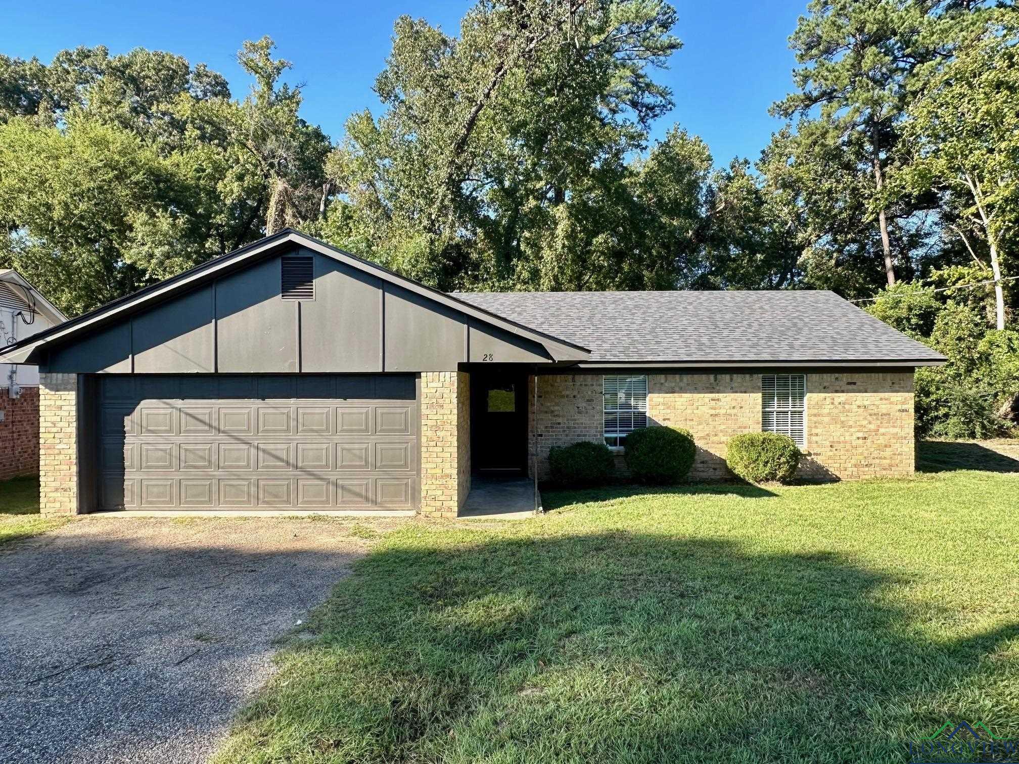 Neal St, Longview, TX 75602