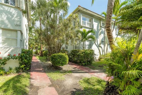35-1275 Marseille Dr, Miami Beach, FL, 33141-2886 | Card Image