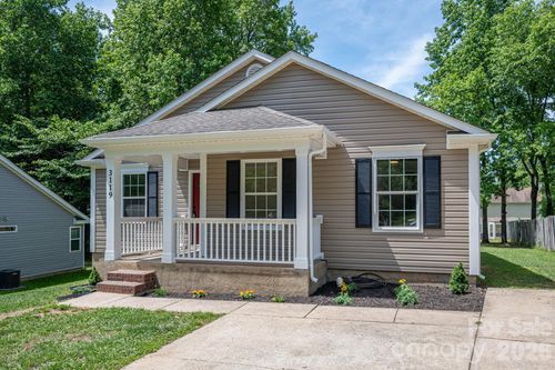 3119 Mintleaf Dr, Charlotte, NC, 28269-3070 | Card Image