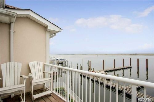 781 W Park Ave, Long Beach, NY, 11561-2880 | Card Image