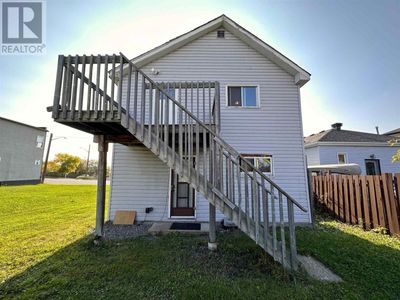 264 Cumberland St N, Home with 6 bedrooms, 4 bathrooms and null parking in Thunder Bay ON | Image 3