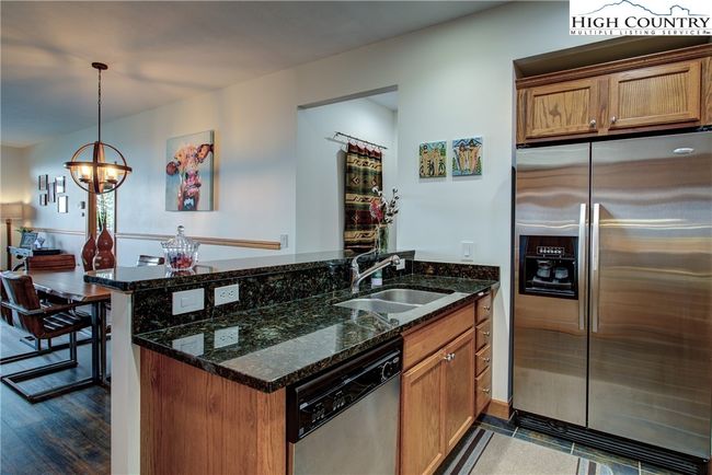 9D - 202 Pleasant Vw, Condo with 2 bedrooms, 2 bathrooms and null parking in Sugar Mountain NC | Image 24