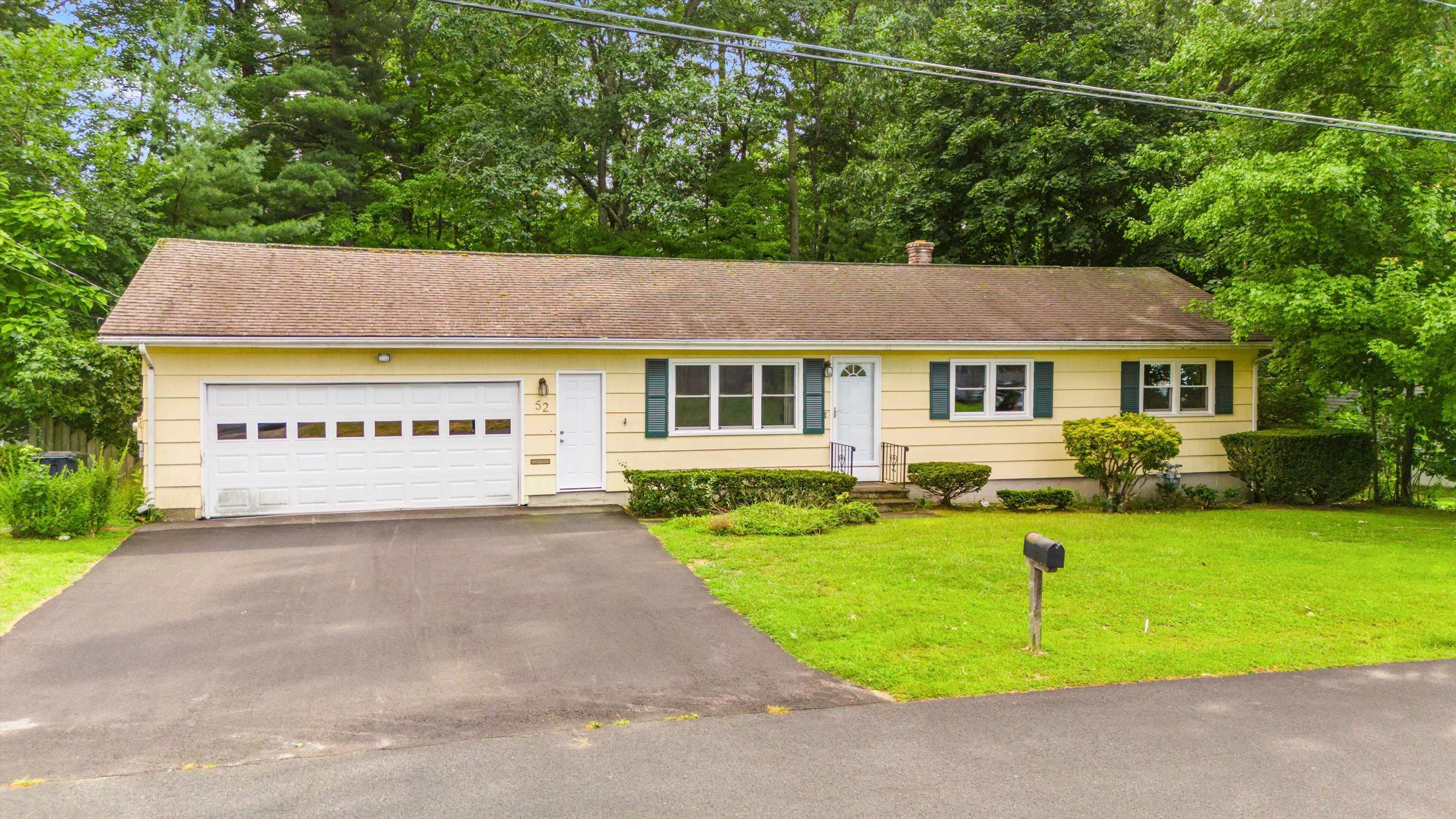 Raleigh Dr, Nashua, NH 03062