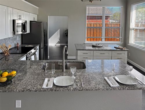 2951 Chanute Dr, Grand Prairie, TX, 75052-4249 | Card Image