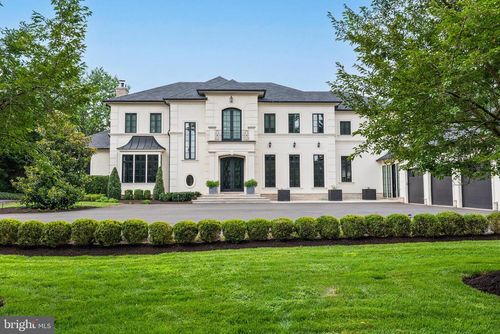8913 Holly Leaf Ln, BETHESDA, MD, 20817-2654 | Card Image