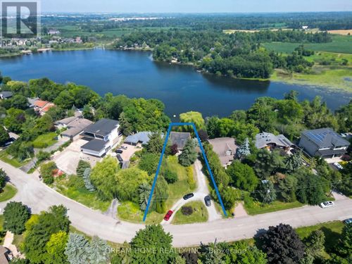 74 Lakeview Avenue, Whitchurch Stouffville, ON, L4A2G9 | Card Image