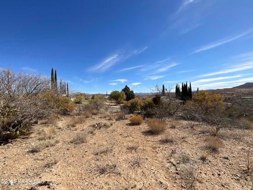 20701 E Deer Valley Ln, Cordes Lakes, AZ, 86333-2660 | Card Image