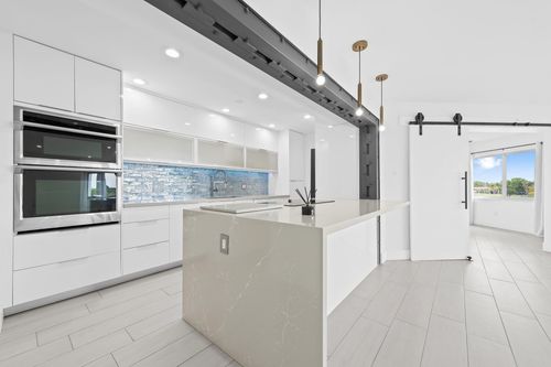 apt-422-877 Ne 195th St, Miami, FL, 33179-3448 | Card Image