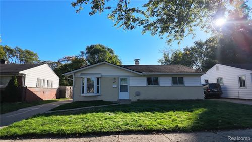 26114 Tawas St, Madison Heights, MI, 48071-3770 | Card Image