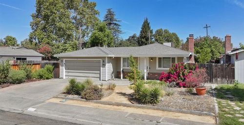 915 Archer Drive, Woodland, CA, 95695 | Card Image