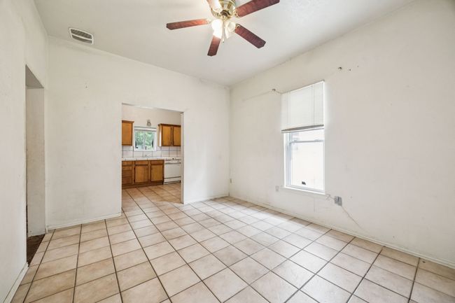 909 E High St, House other with 3 bedrooms, 1 bathrooms and null parking in Terrell TX | Image 9