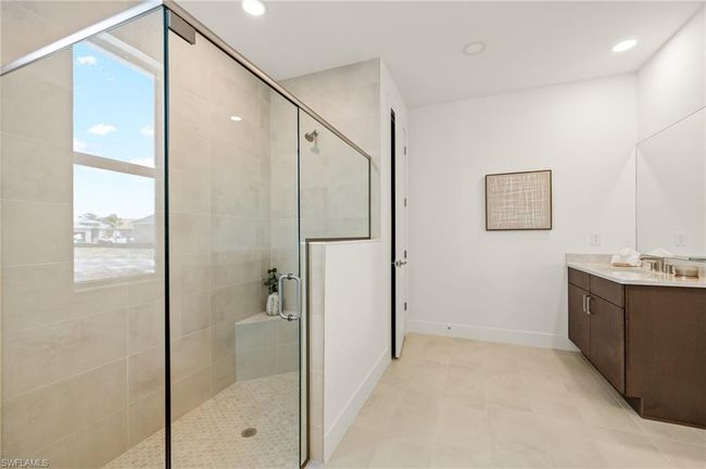 Walk-in shower primary bathroom | Image 15