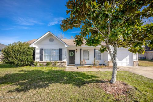 1316 Deana Rd, Ocean Springs, MS, 39564-5823 | Card Image