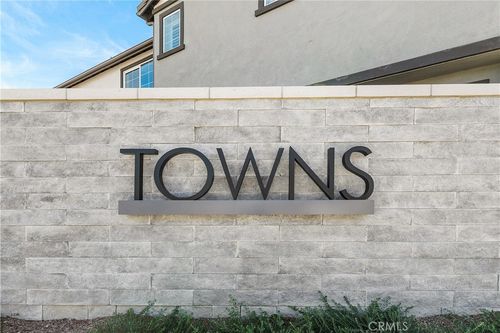 32612 Manhattan Ave, Winchester, CA, 92596-8077 | Card Image