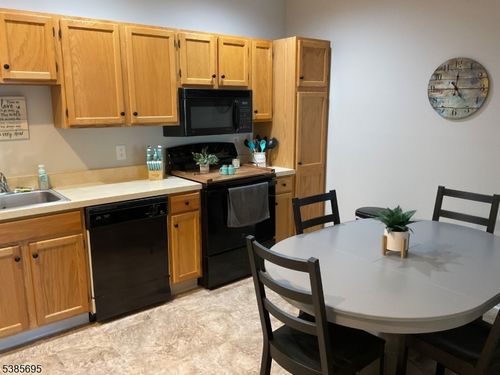 318-5318 Richmond Rd, West Milford, NJ, 07480-1924 | Card Image