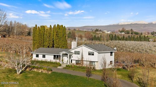 367 Baker Rd, Selah, WA, 98942-9422 | Card Image