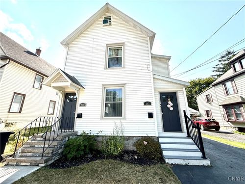 211 N Seward Ave, Auburn, NY, 13021-2803 | Card Image