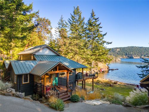 7942 Plumper Way, Pender Island, BC, V0N2M2 | Card Image