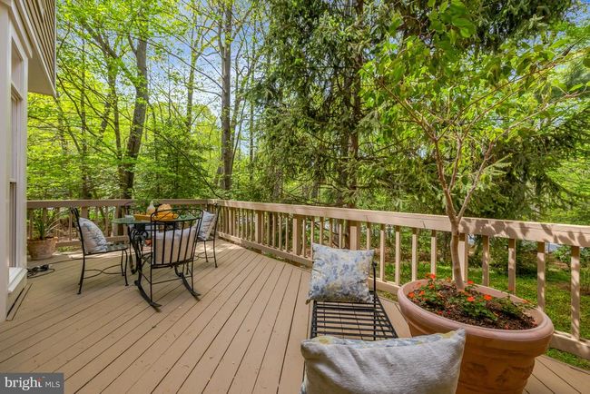 11431 Hollow Timber Way, Townhouse with 3 bedrooms, 4 bathrooms and null parking in Reston VA | Image 45