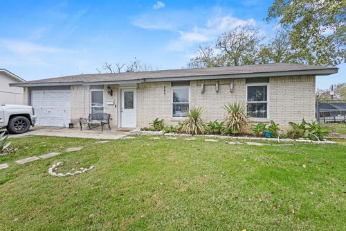 126 Lynnwood Pl, Lewisville, TX, 75067-4318 | Card Image