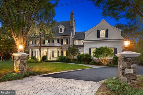 930 Douglass Dr, MCLEAN, VA, 22101-1540 | Card Image