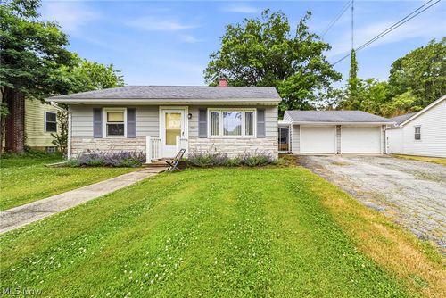 4911 Topper Ave, Ashtabula, OH, 44004-6166 | Card Image