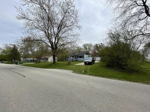 N98W16351 Concord Road, Germantown, WI, 53022 | Card Image
