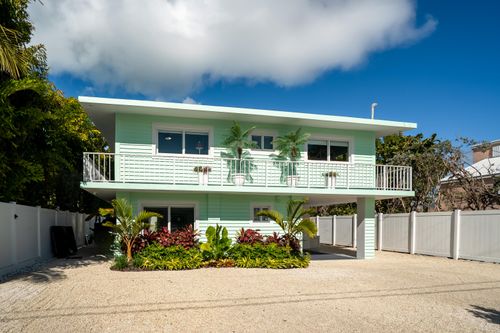 309 Woods Ave, Tavernier, FL, 33070-2258 | Card Image